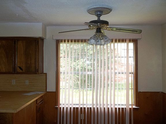 3rd image of 1207 Ruiz Dr