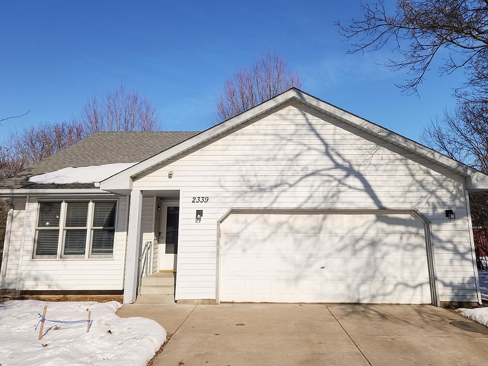 1st image of 2339 Highwood Ave E