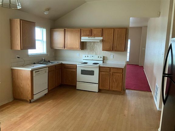 3rd image of 1017 Alden Dr