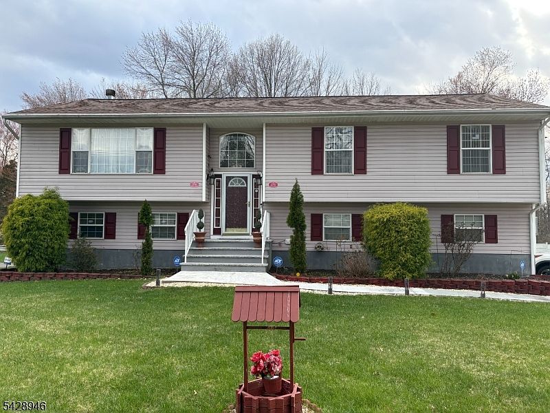 1st image of 276 Edwards Rd