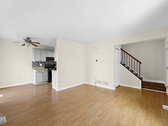 5th image of 1050 Hampton Hbr Unit 1050