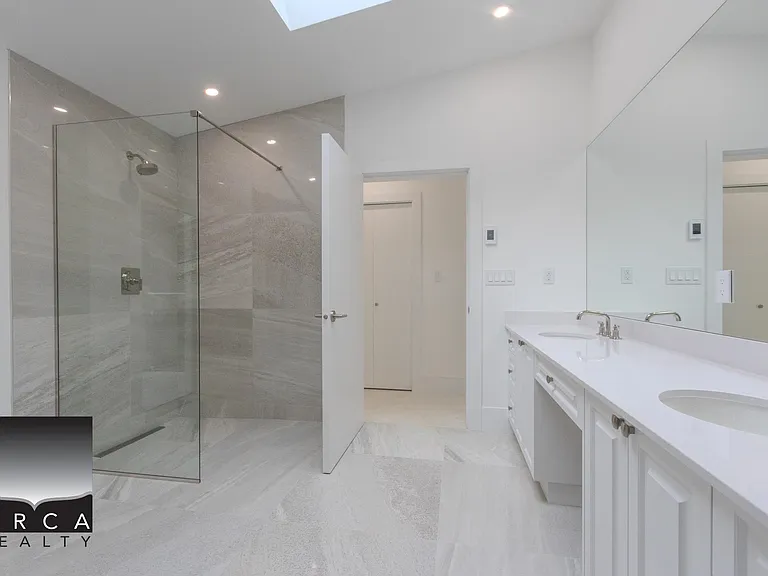 1060 Highland Dr — Photo 18