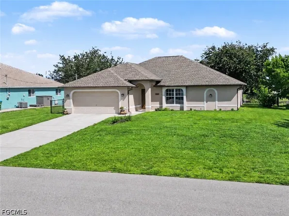 225 SW 26th Pl, Cape Coral, FL 33991