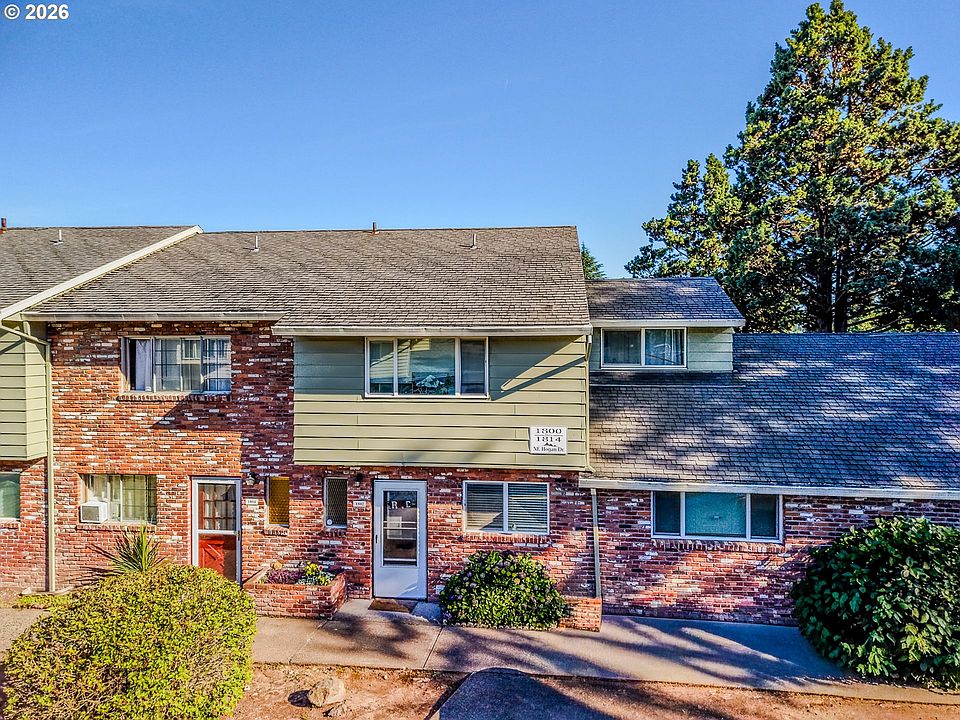 1st image of 1802 NE Hogan Dr