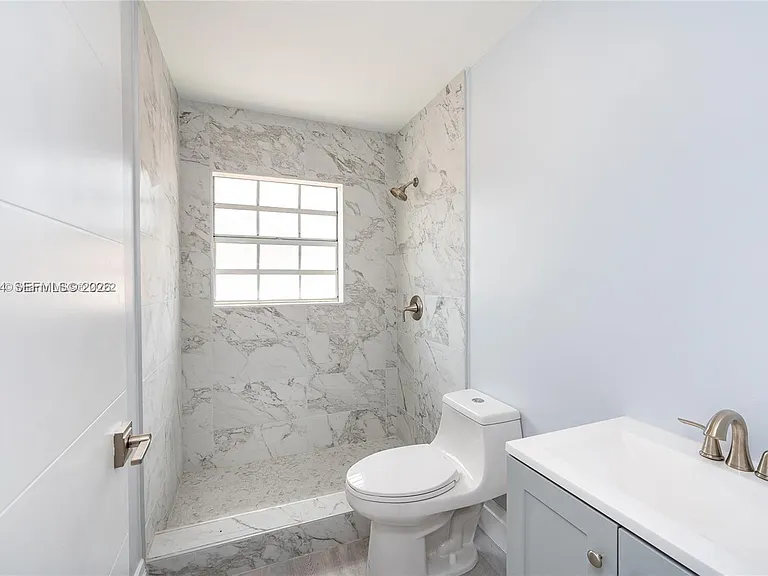 18660 NW 78th Ave — Photo 14