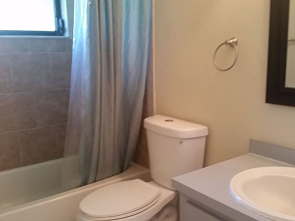 5th image of 241A Lomond Dr