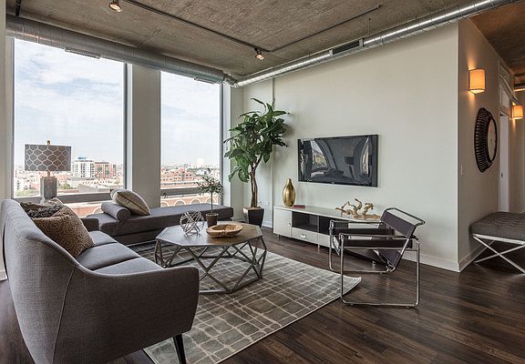 2nd image of 700 N Larrabee St APT 1114