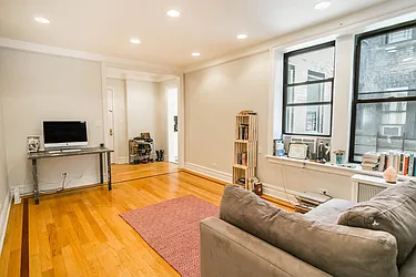 Rented by Century 21 Metropolitan