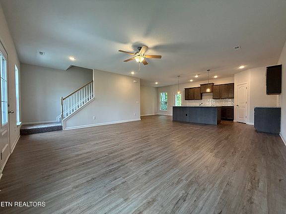 2nd image of 3527 Crimson Cir