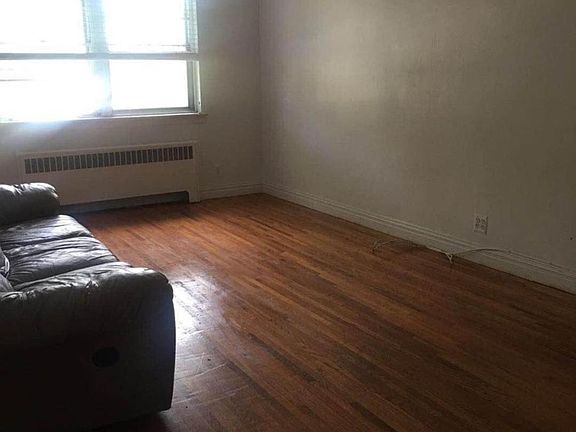 4th image of 17506 67th Ave Fl 2NF