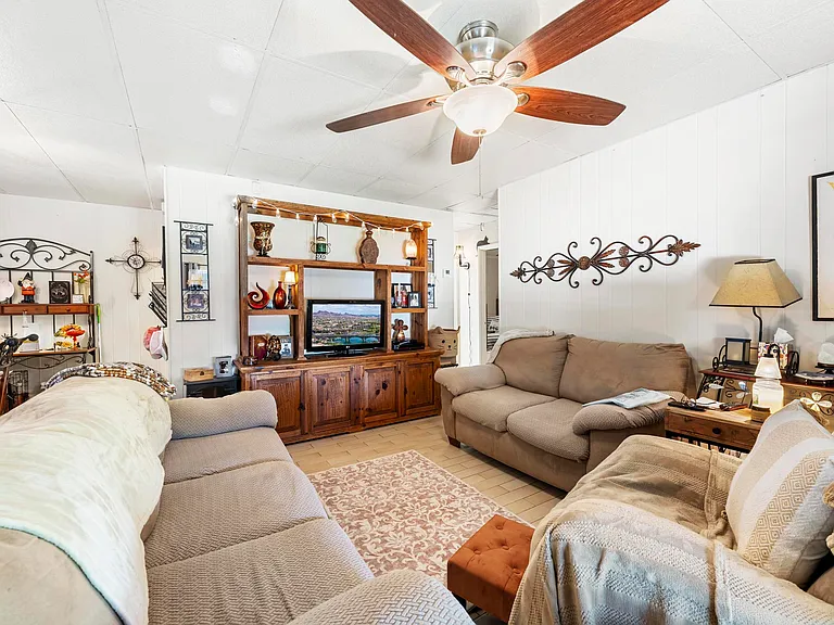 3032 Stanford Rd — Photo 12