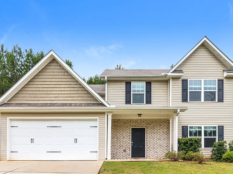 412 Fieldcrest Dr — Photo 1