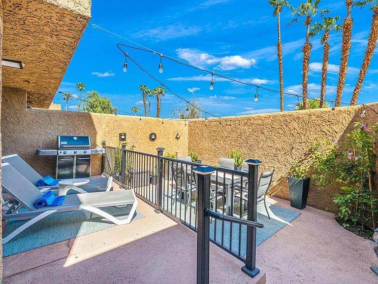 49075 Mariposa Dr — Photo 34