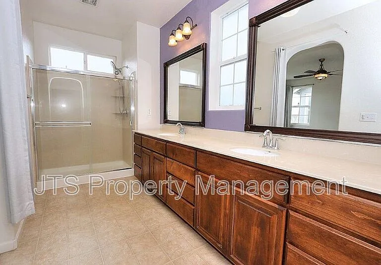 10921 Oakham Dr — Photo 29