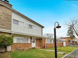 511 Glenshire Rd, Glenview, IL 60025