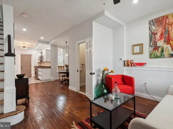 2062 S Frazier St, Philadelphia, PA 19143