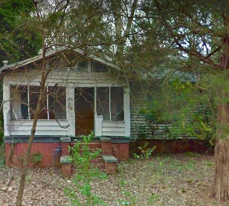 2nd image of 1470 Olive St SW