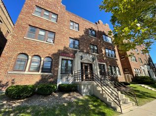 4468 N Oakland Ave APT 33, Milwaukee, WI 53211