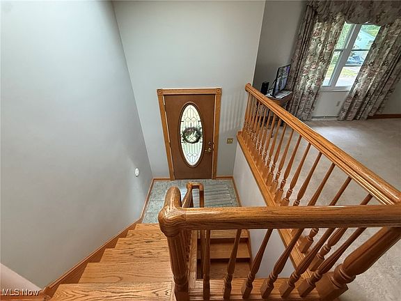 2nd image of 502 Oakdale Dr