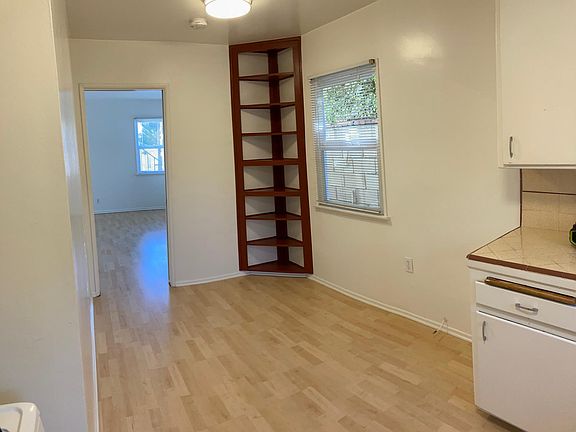 3rd image of 4524 Huntley Ave