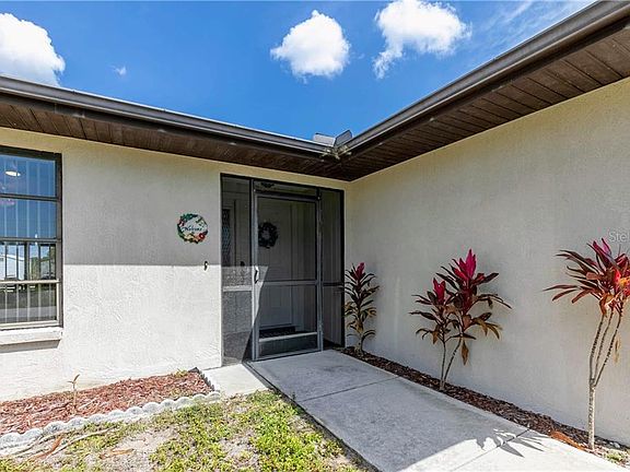4th image of 10468 Alexandria Ave