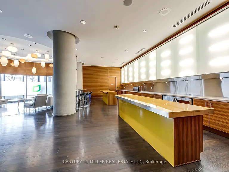 125 Village Green Sq #3803 — Photo 35
