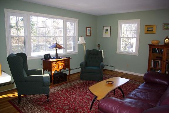 4th image of 638 West St