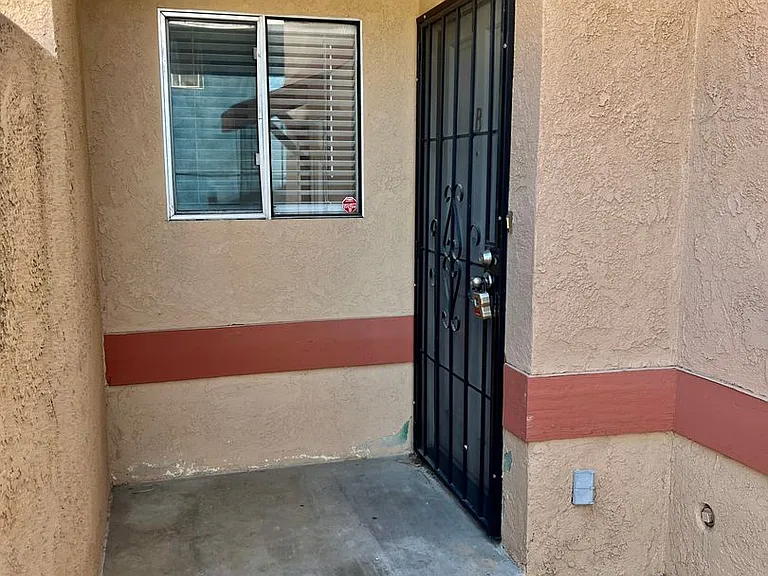 17441 Ryan Ave #B — Photo 2