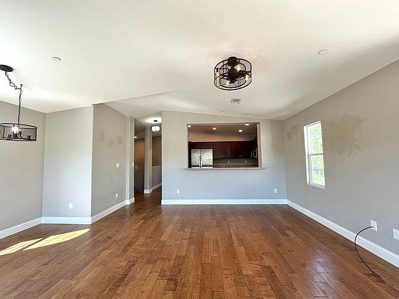 5th image of 267 Via Las Casitas