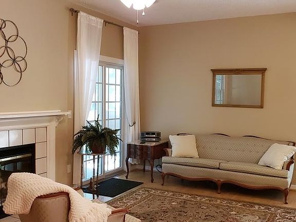 4th image of 105 Monmouth Way