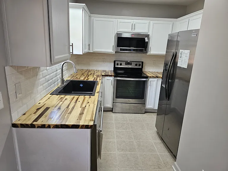 625 Mill Stone Blf #B — Photo 6
