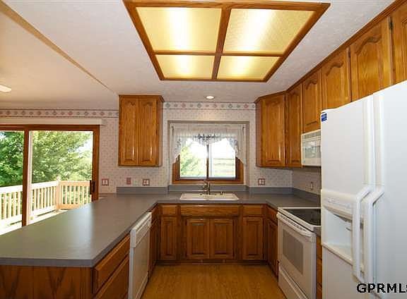 4th image of 6713 Hill Crest Ln