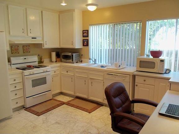 3rd image of 10939 Westmore Ln