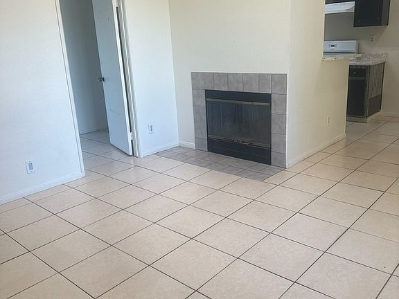 4th image of 4035 44th St APT 5