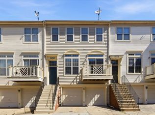 46368 Utica Sq, Sterling, VA 20165