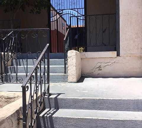 5th image of 719 N Eucalyptus Ave APT 1B