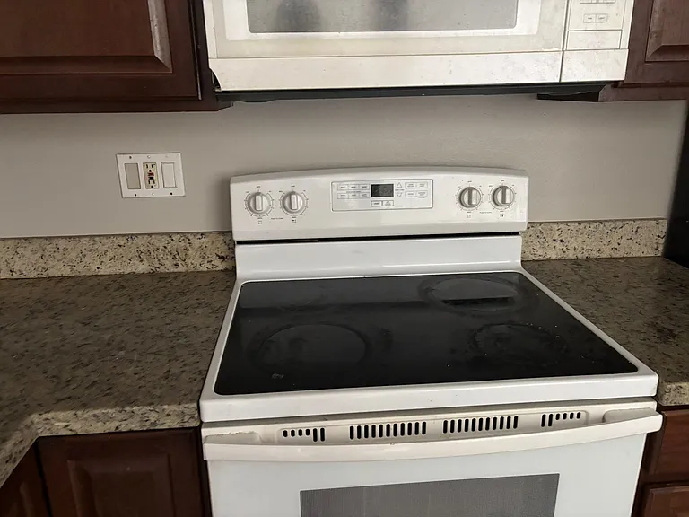 7130 W Highland Ave — Photo 18