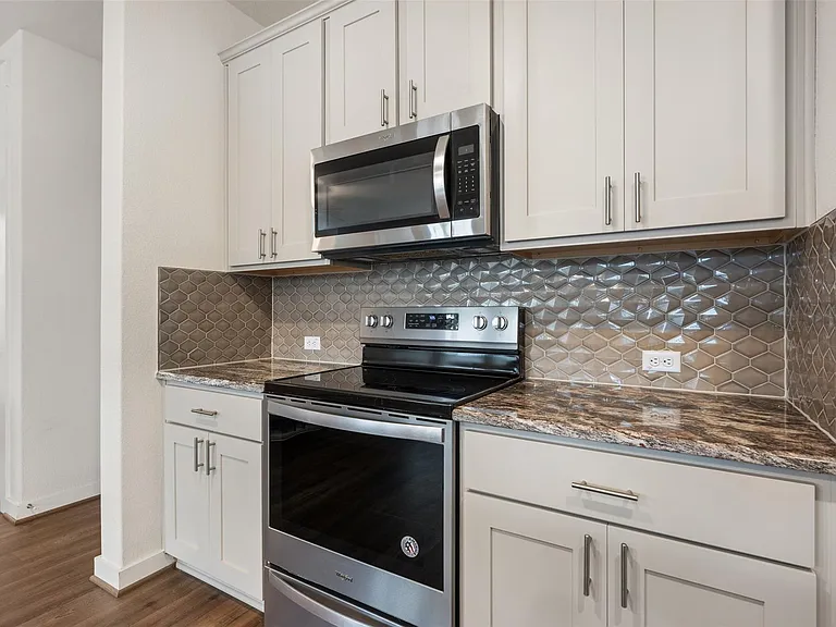 8204A Prairie Rye Dr — Photo 12