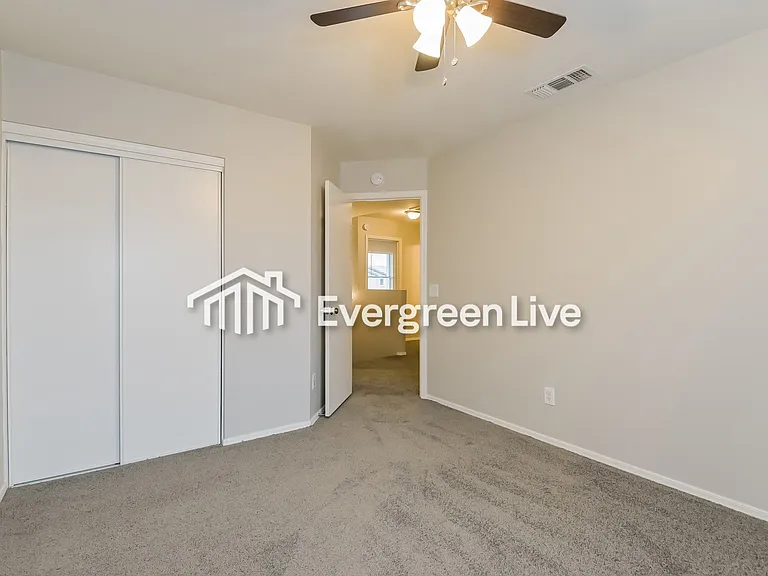 1581 E Balaton Pl — Photo 12