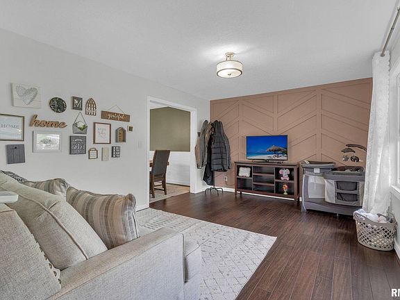 4th image of 4435 Montclair Ct
