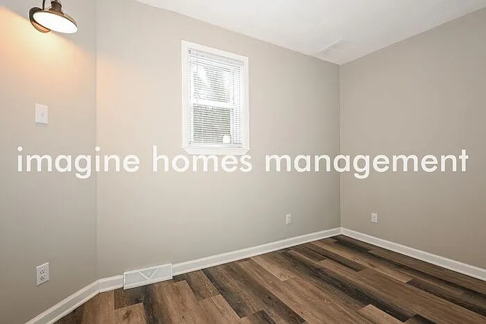 1335 Stowe Ave — Photo 7