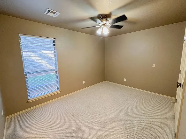 3124 Viewmont Ct — Photo 31