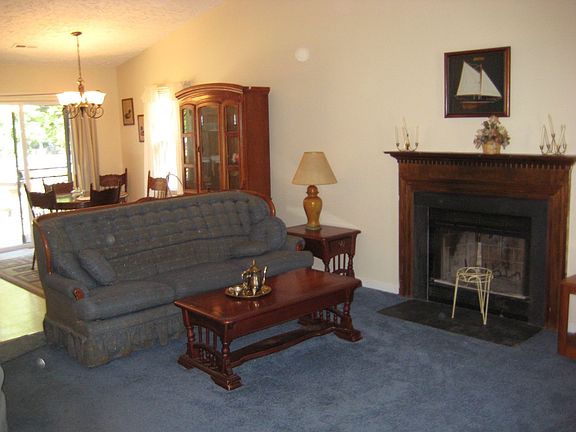 3rd image of 2700 Laurelton Pl
