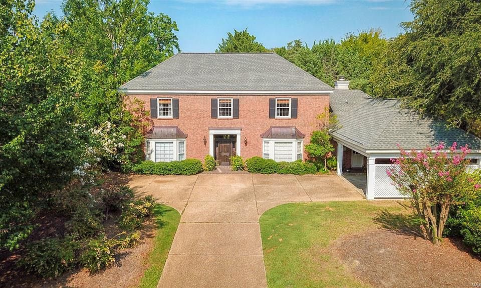 1st image of 2132 Bowen Dr