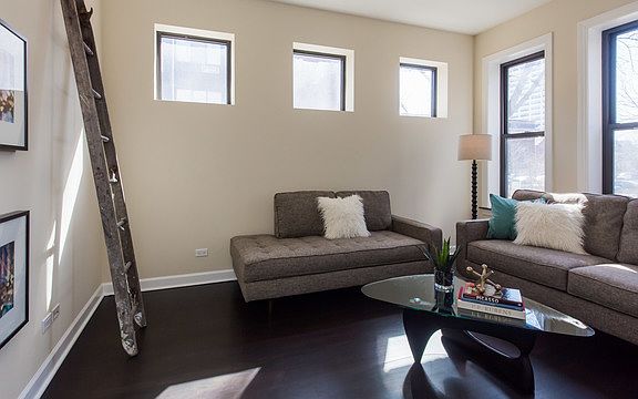 4th image of 4913 N Kenmore Ave #1S