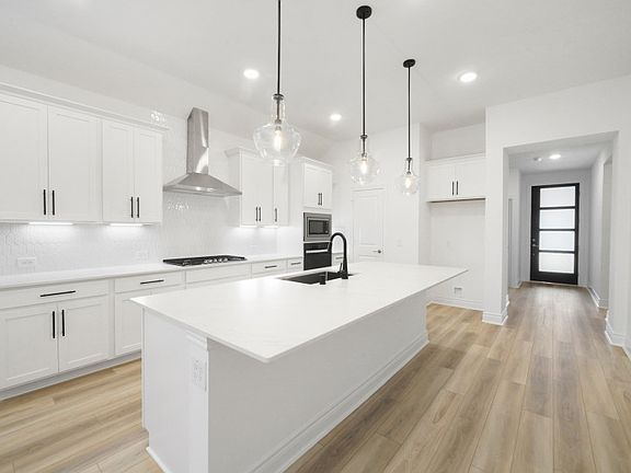 5th image of 7227 Bur Oak Bend Way