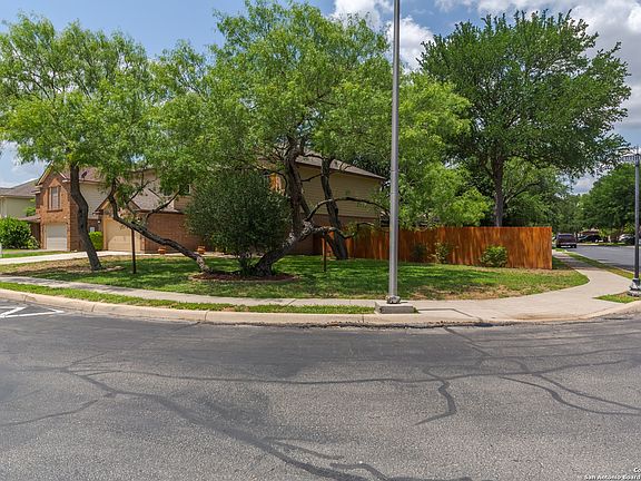 2nd image of 3657 Marietta Ln