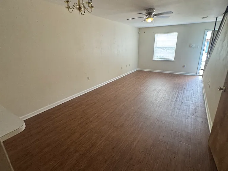 4253 Janet Ave #4 — Photo 5