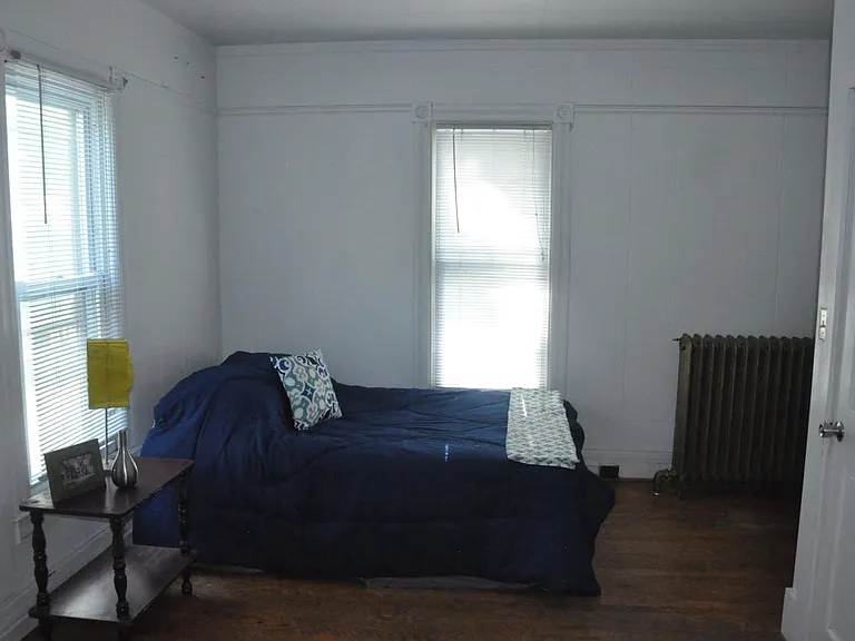 212 Linden Ave #2 — Photo 3