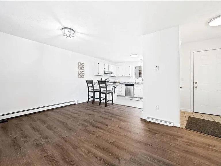 28 Primrose Ln — Photo 4